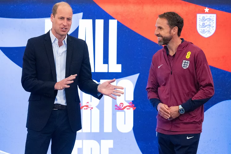 Prince William and Gareth Southgate. (PHOTO: VIA PEOPLE, PAUL COOPER - WPA POOL/GETTY IMAGES)