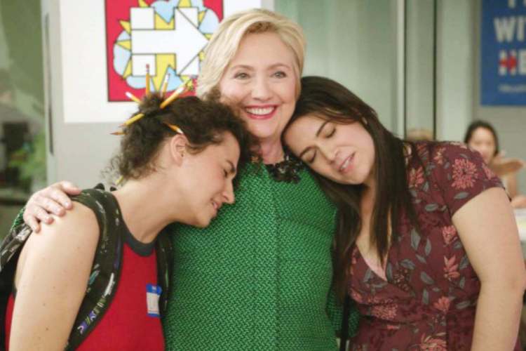 Ilana Glazer, Hillary Clinton and Abbi Jacobson on 'Broad City'. (PHOTO: VIA DEADLINE, Comedy Central/Courtesy Everett Collection)