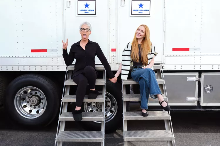 Jamie Lee Curtis and Lindsay Lohan on the set of the "Freaky Friday" sequel. (Photo: Walt Disney Studios/X)