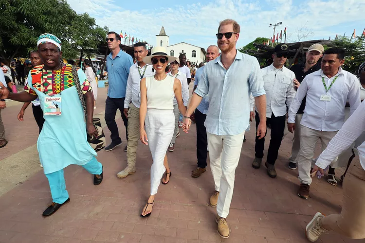 Meghan Markle and Prince Harry visit Colombia on Aug. 17, 2024. (PHOTO: VIA PEOPLE, Eric Charbonneau/Archewell Foundation via Getty)