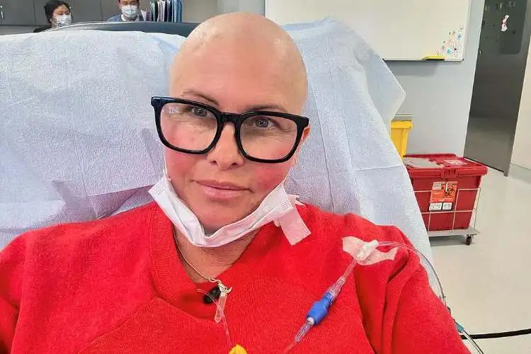 Nicole Eggert sharing a selfie amid her cancer treatment. (PHOTO: Nicole Eggert/Instagram)