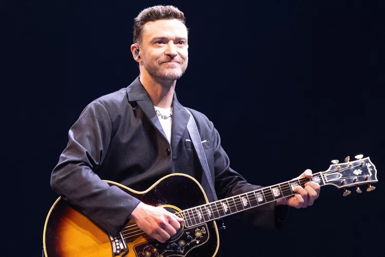 Justin Timberlake onstage in April 2024 in Vancouver. (PHOTO: VIA PEOPLE, Kevin Mazur/Getty)