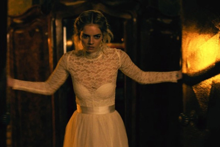 Samara Weaving in 'Ready or Not' (2019). [PHOTO: VIA DEADLINE, Fox Searchlight Pictures/Courtesy Everett Collection]